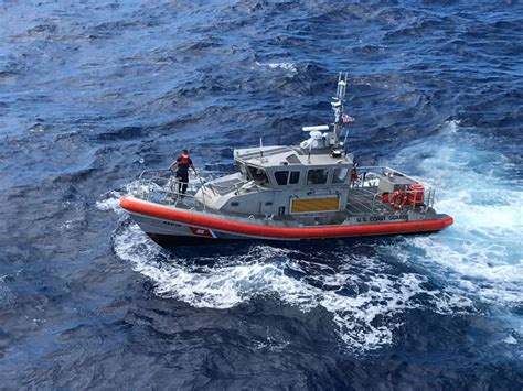 Coast Guard and Navy rescue 4 divers off coast of Carolinas
